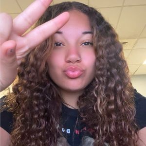 Meet your Posher, Mea